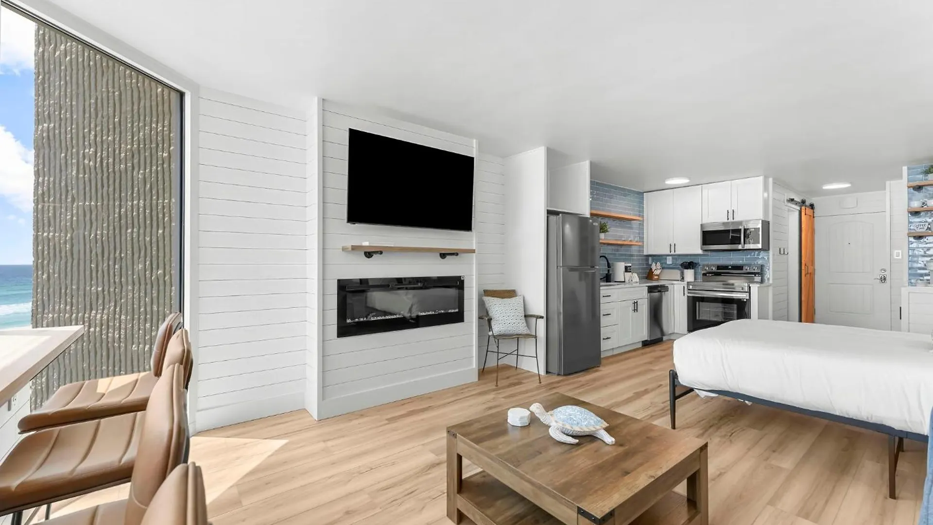Renovated Beach Front Condo - Incredible View - Top Of The Gulf 521 Panama City Beach 0*,